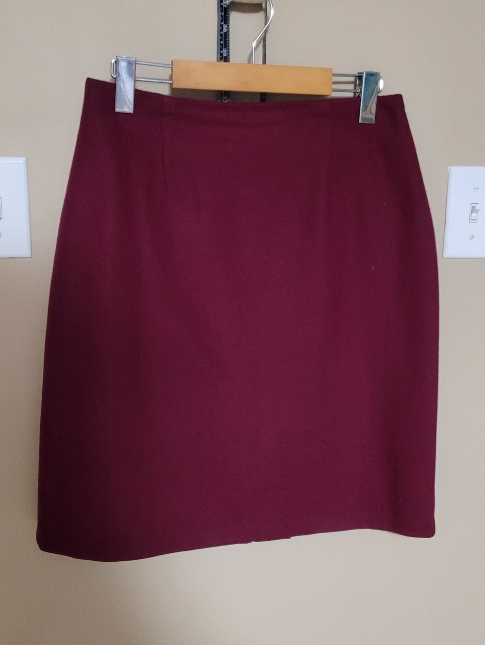100% Wool Classic Burgundy Pencil Skirt